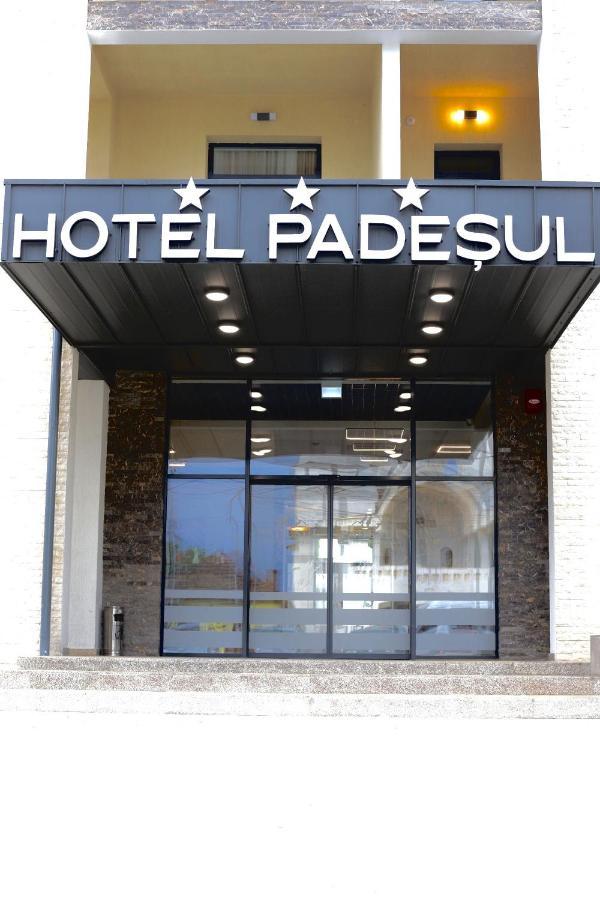 Hotel Padesul Făget 외부 사진