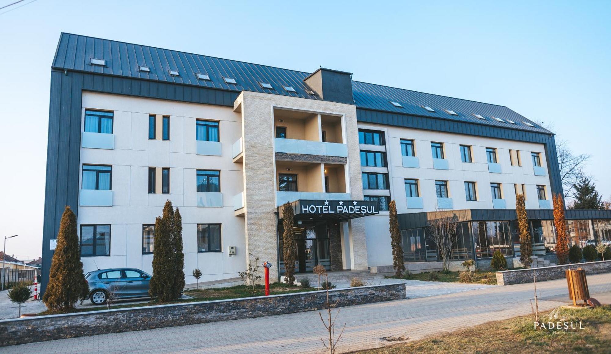 Hotel Padesul Făget 외부 사진